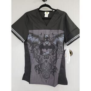 NEW XS‎ Batman Cherokee Scrubs Tooniforms DC Comics Mens V Neck Top TF707 DMOO